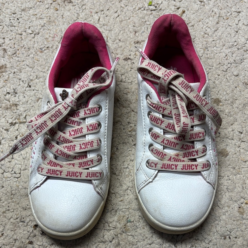 Juicy Couture Kids Sneakers in White and Pink